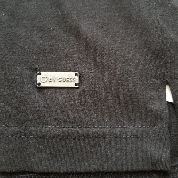 Guess black zip t-shirt - Picture 3 of 7